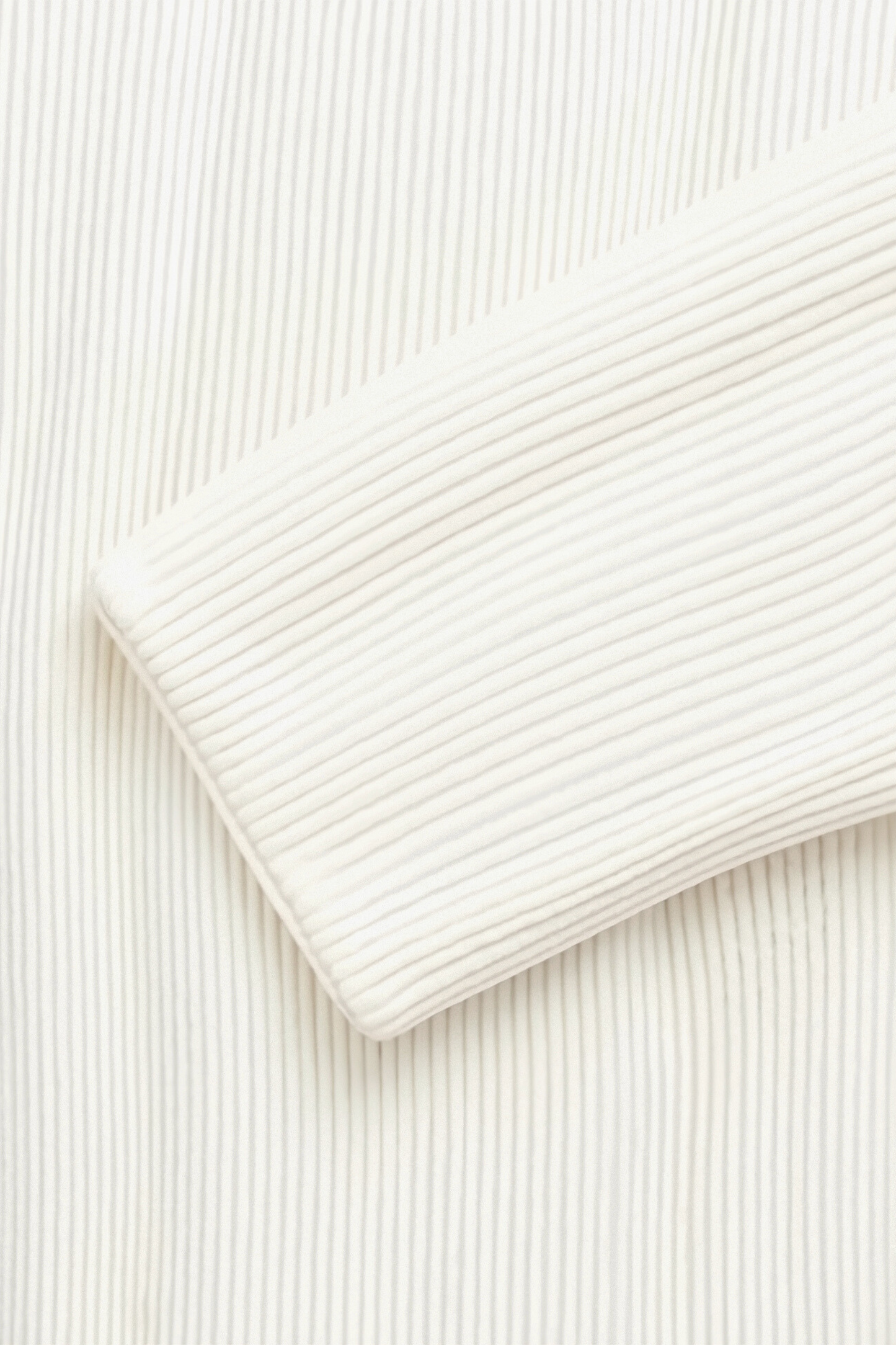 Men’s Cardigan | Rib-Knit Texture | Crew Neck | Timeless Comfort & Style